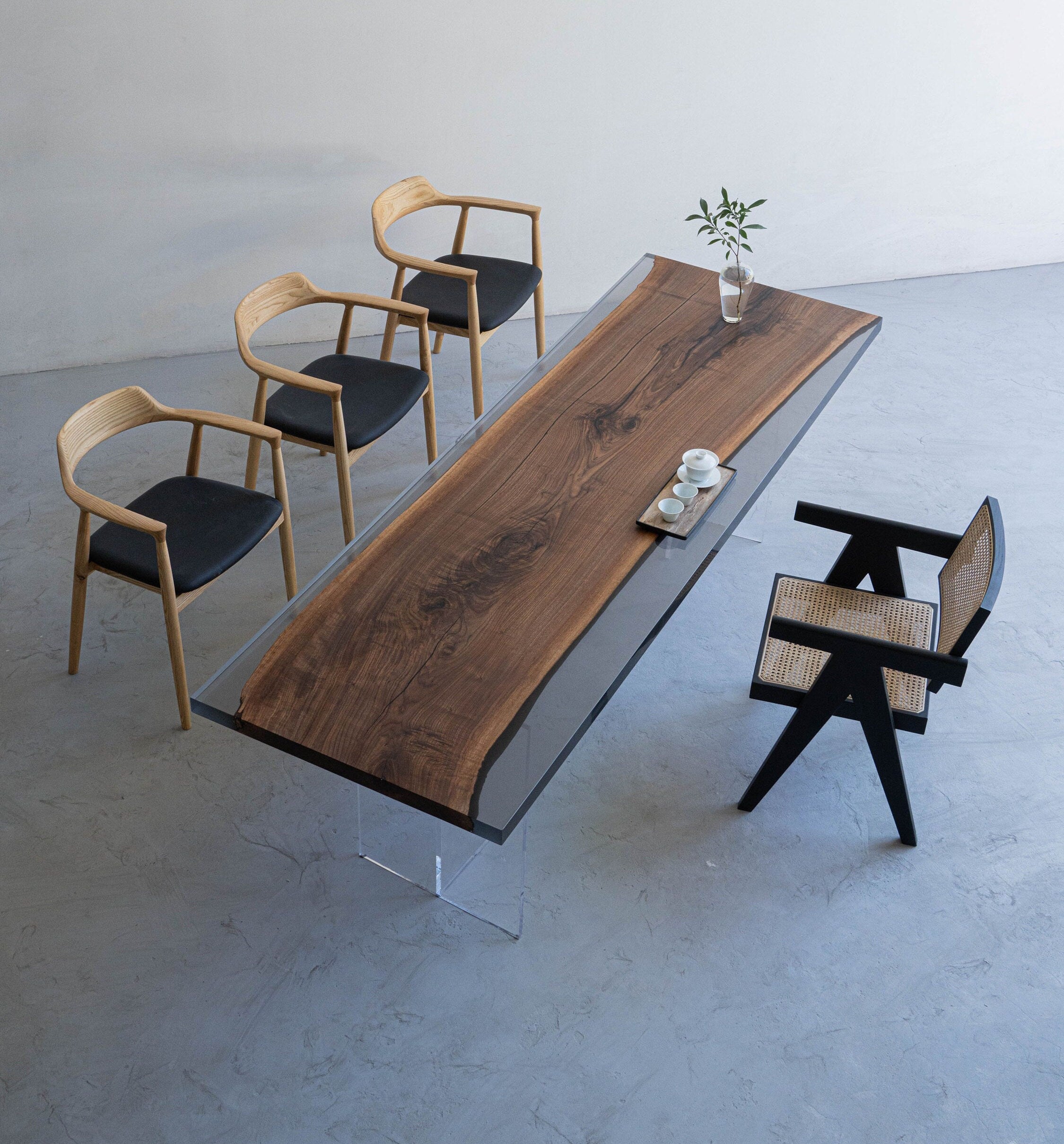 Tavolo resina epossidica trasparente delle opere d'arte essenziali