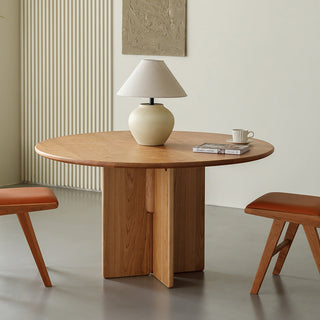 Round dining table