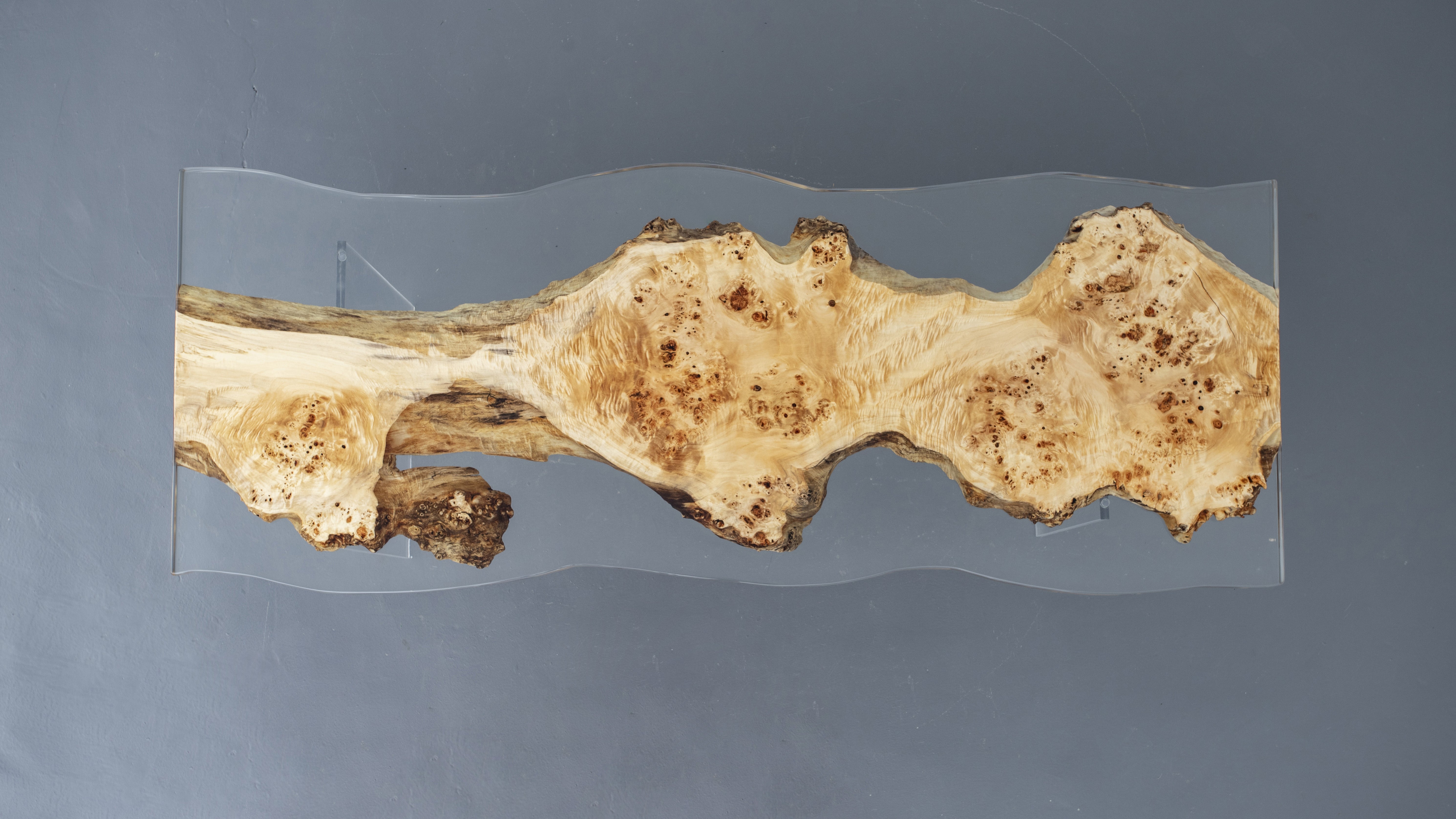 Mappa Burl Live Edge Slabs, tavolo in legno di pioppo con resina epossidica trasparente