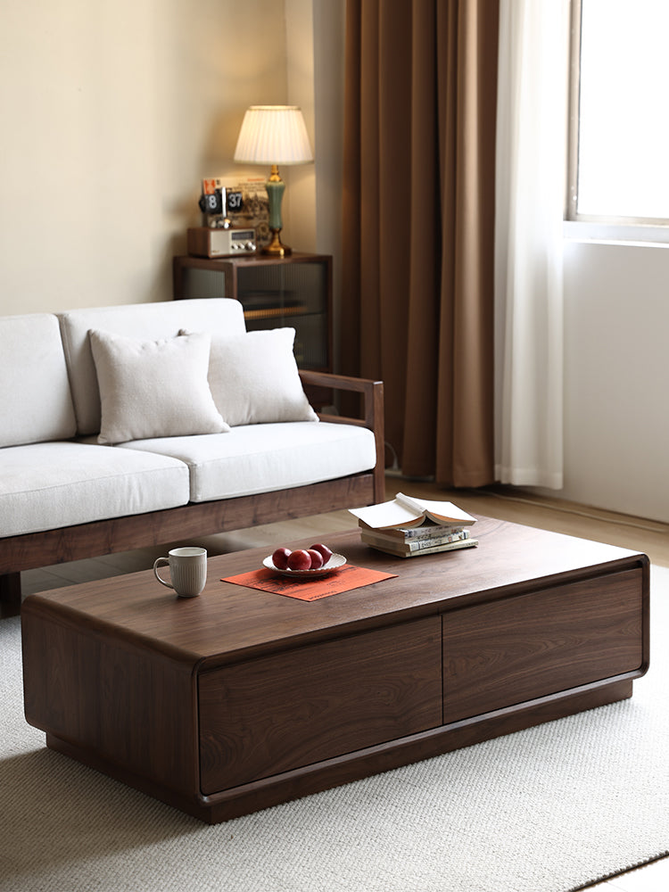 Mesa de centro de madeira maciça de nogueira com design minimalista