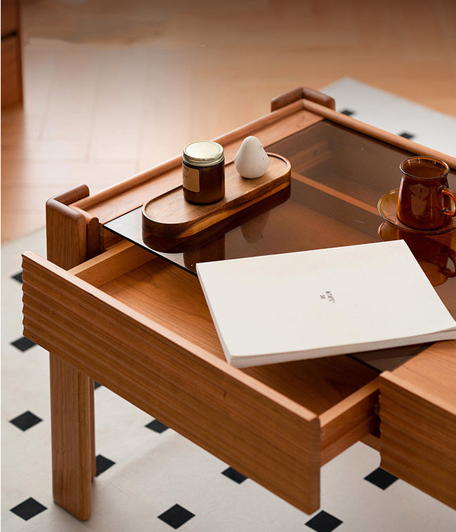 Tavolino in legno massello di ciliegio, Tavolino in legno massello