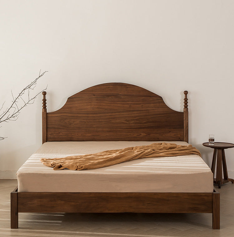 cama moderna de madeira de nogueira de meados do século