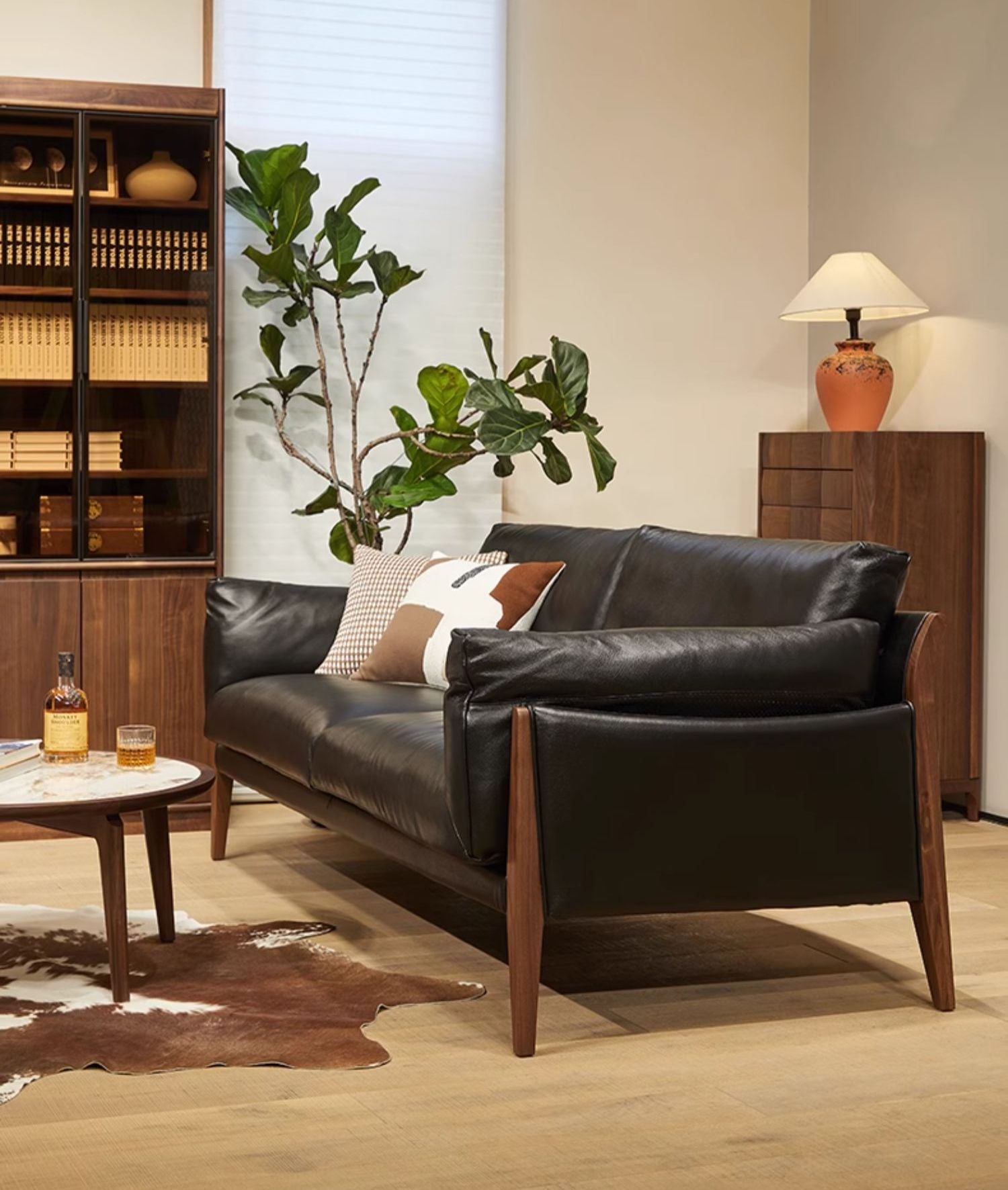 أريكة من خشب الجوز الصلب، أريكة من خشب الجوز الصلب في منتصف القرن، أريكة بإطار من خشب الجوز