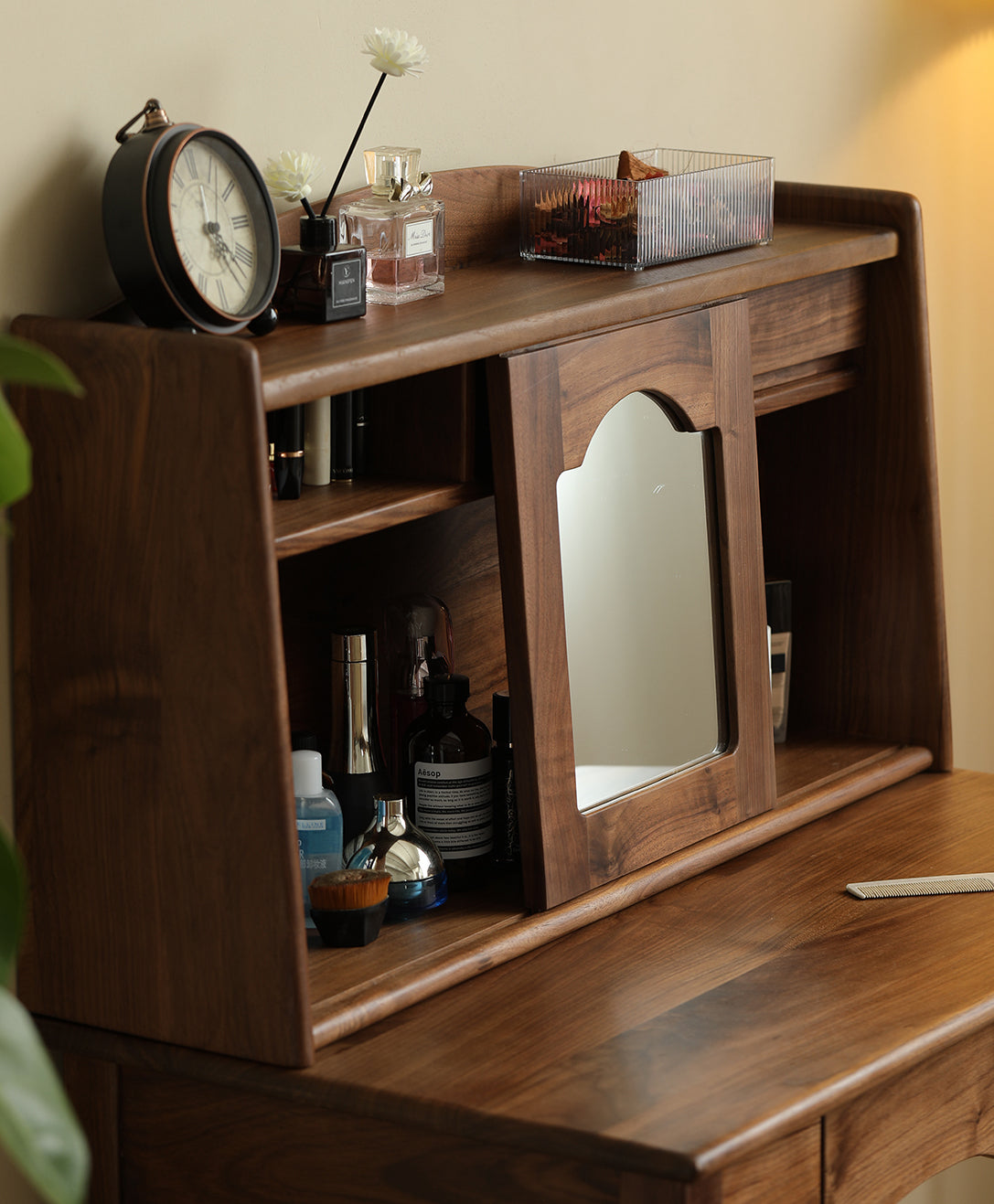 Amerikansk stil massivt valnøddetræ skrivebord med hutch, valnøddetræ dressing skrivebord med hutch