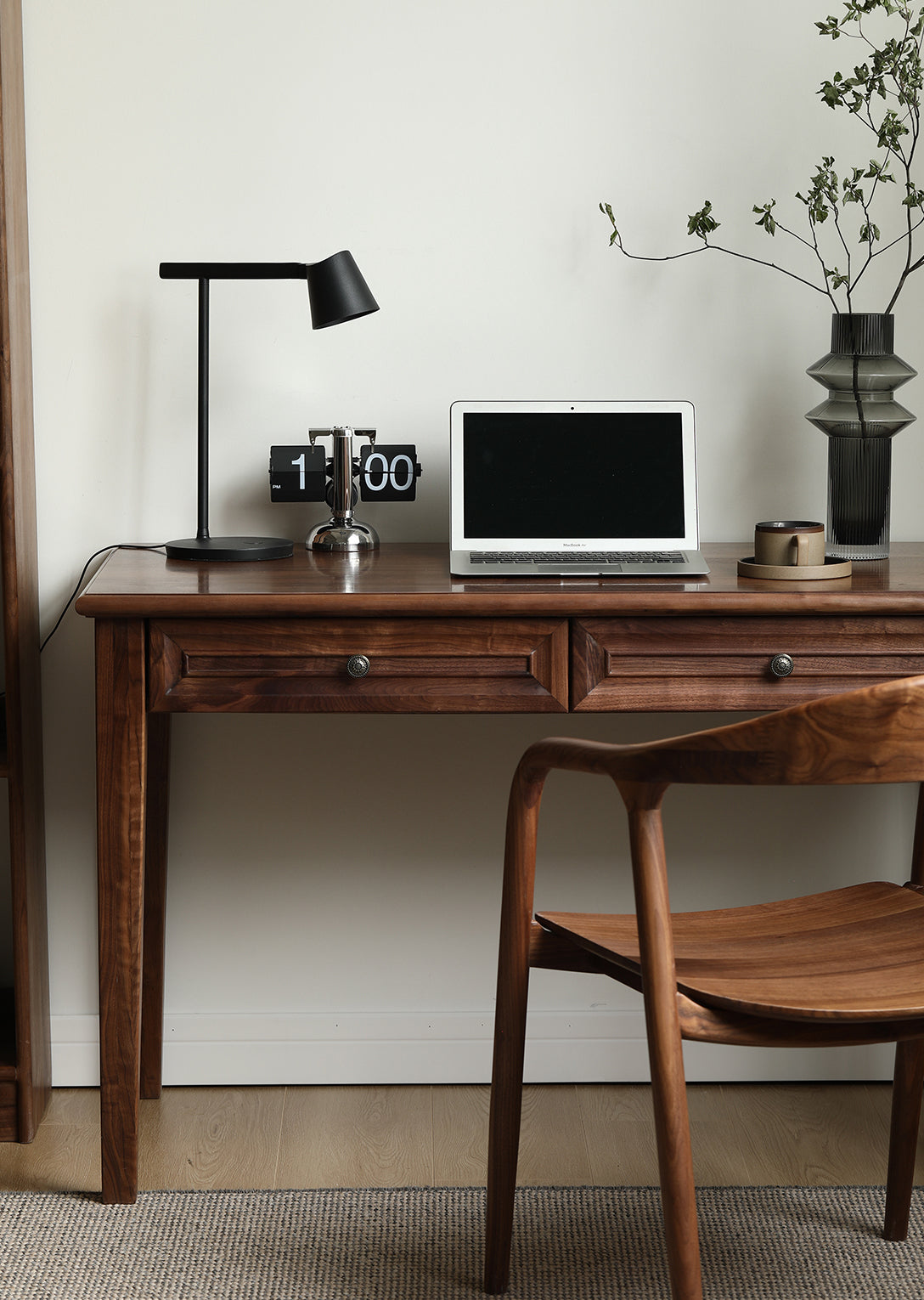 midten af ​​århundredet moderne massivt valnød træ skrivebord, valnød skriveborde