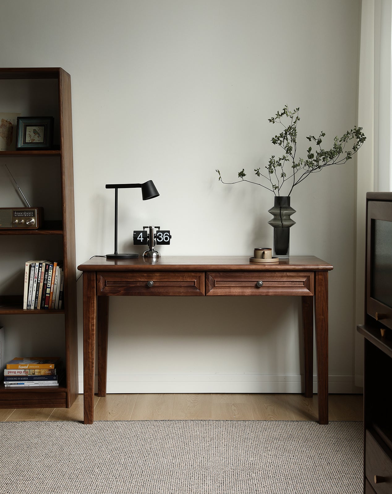 escritorio moderno de madera maciza de nogal de mediados de siglo, escritorios de nogal