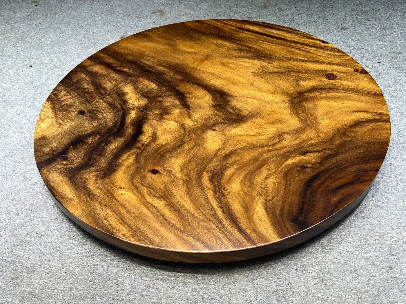 Tavolo da pranzo rotondo Monkey Pod in legno, tavolino rotondo in legno, tavolino rotondo in legno