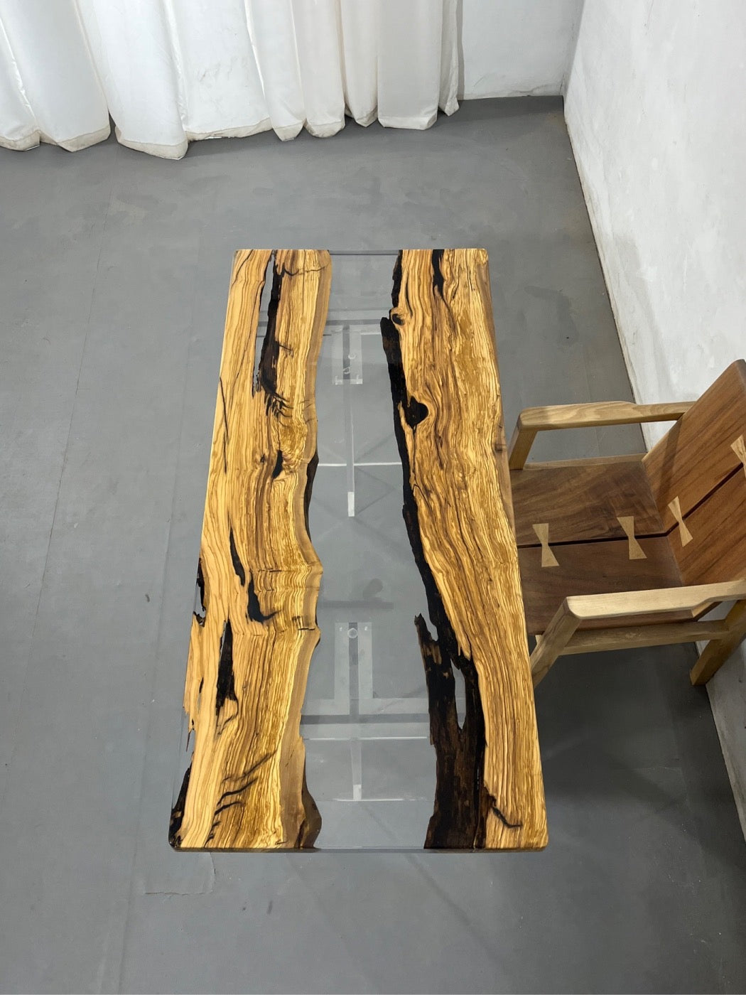 Oliven Epoxy Table, Olive Wood River Table, Poplar Epoxy Table