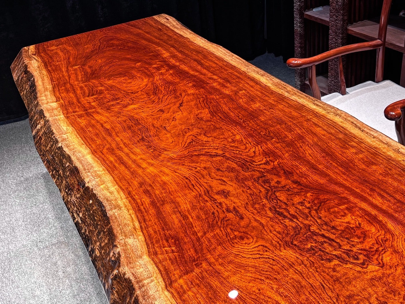 Mesa de comedor de madera maciza Bubinga, mesa de comedor viva en tono Bubinga