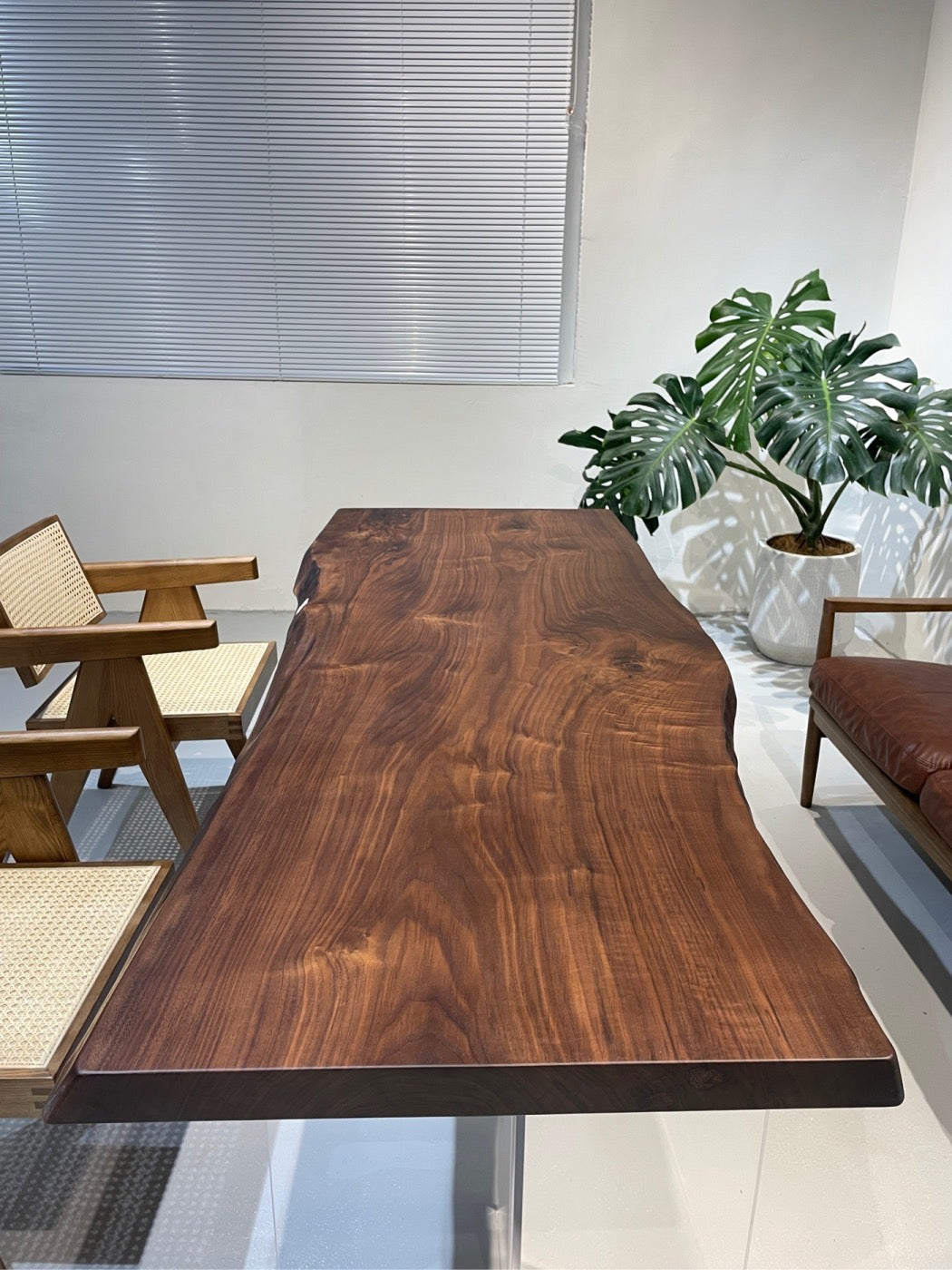 Svart amerikansk valnötsplatta, matbord med träplatta, bord med trädplatta