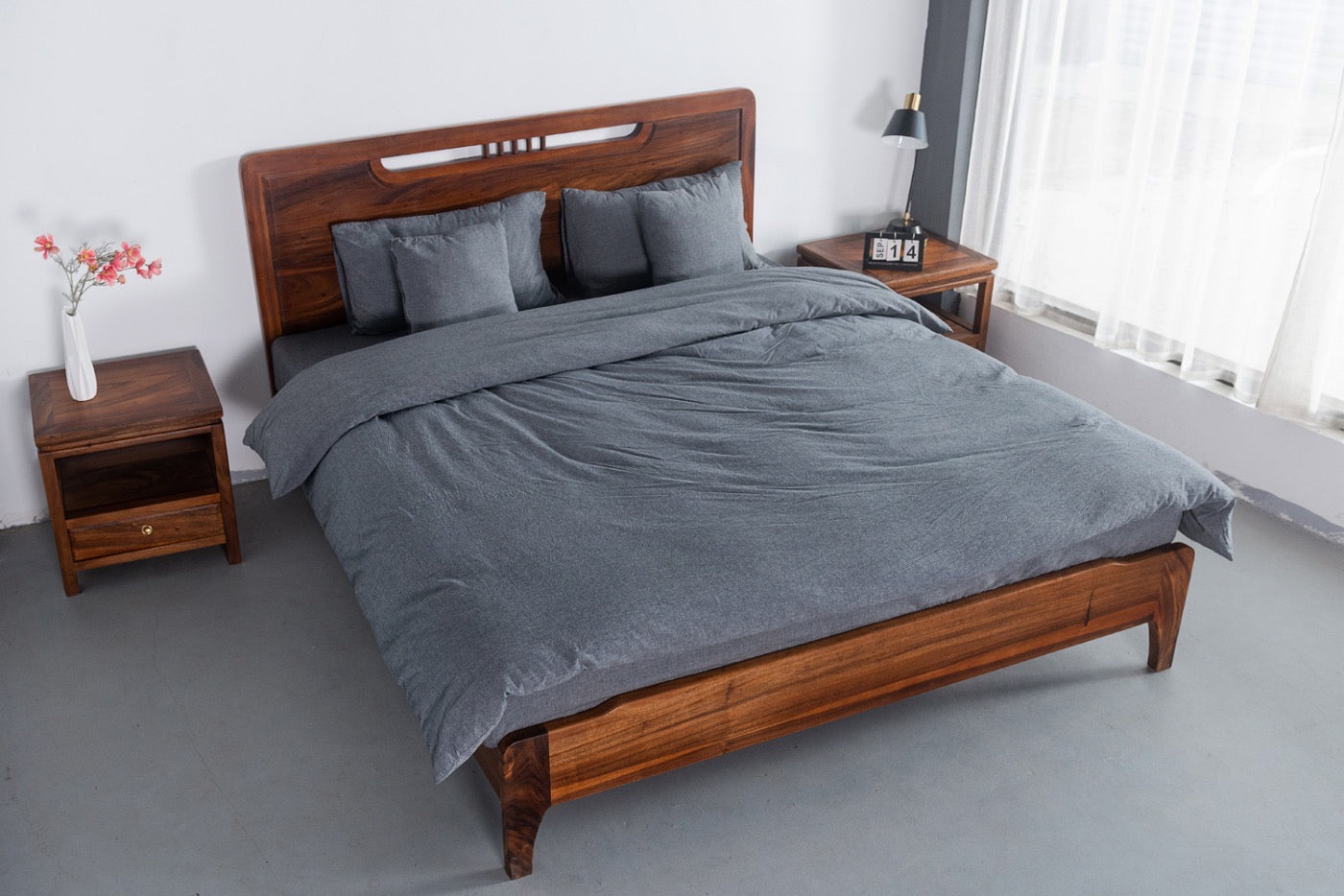 هيكل سرير من خشب الجوز SA الصلب، وإطار سرير من خشب الجوز