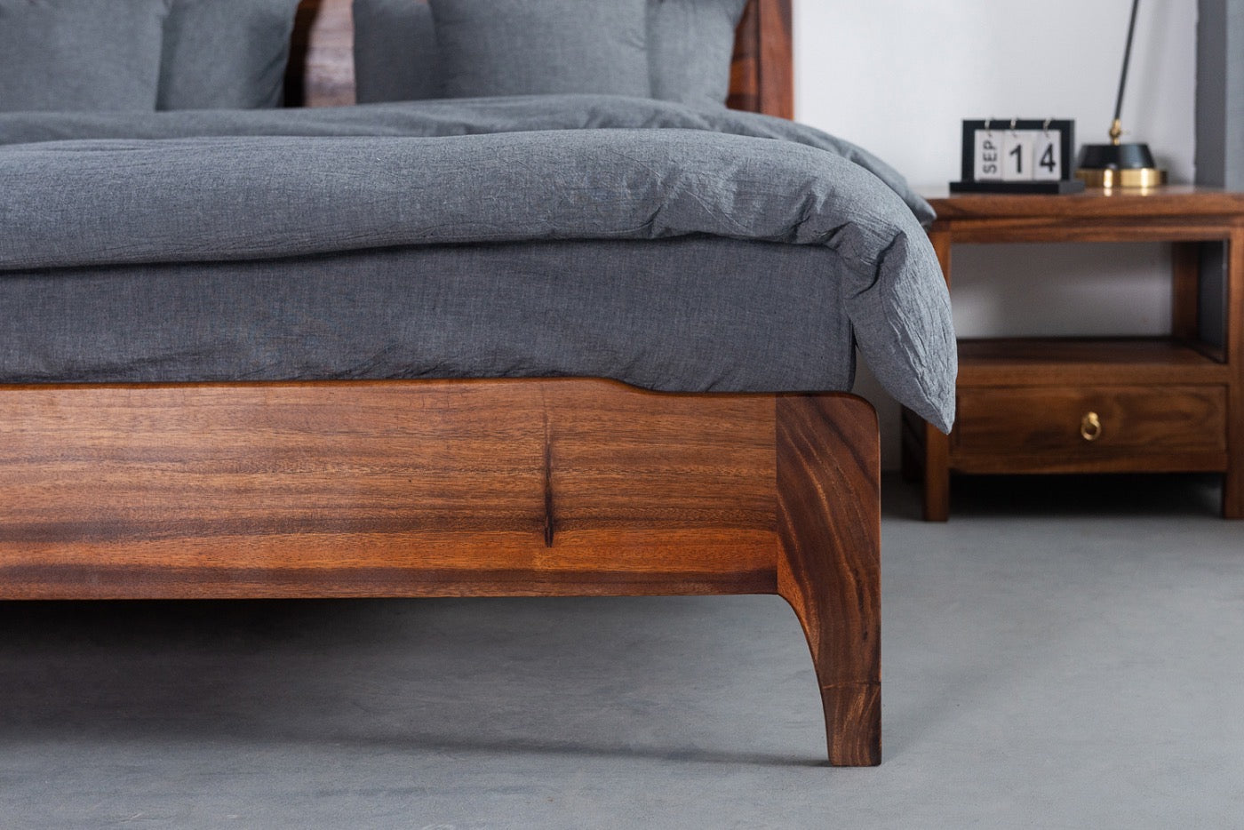 solid SA walnut bed frame, walnut wooden bed frame