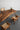 طاولة طعام فاخرة مخصصة من راتنجات الايبوكسي مصنوعة من خشب الجوز باللون الأزرق النهري مصنوعة حسب الطلب
