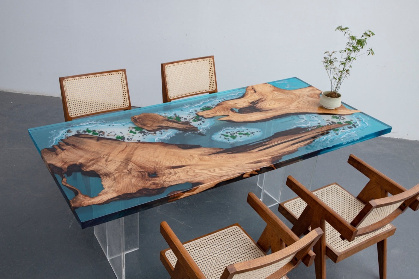 Camphor with light epoxy resin, Console table, Irregular shape epoxy resin table