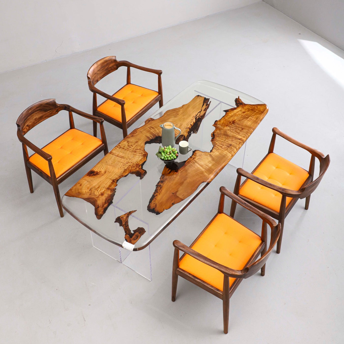 Tavolo in legno di canfora in resina epossidica a grana piacevole, tavolo in resina epossidica di bella struttura