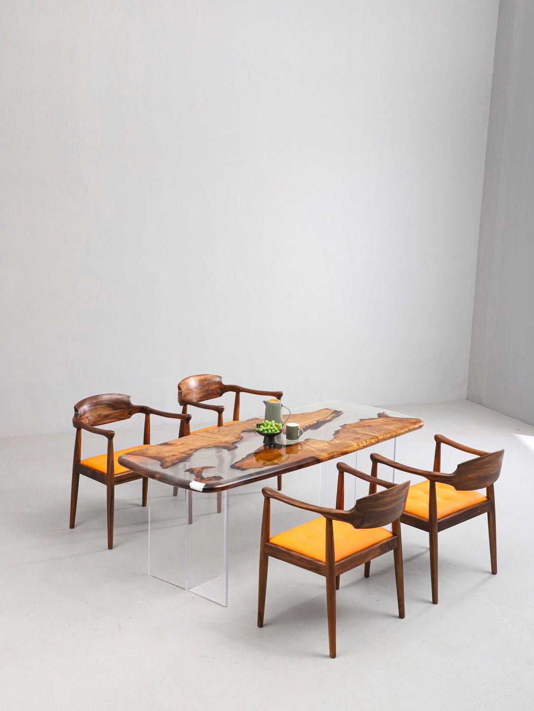 Tavolo in legno di canfora in resina epossidica a grana piacevole, tavolo in resina epossidica di bella struttura