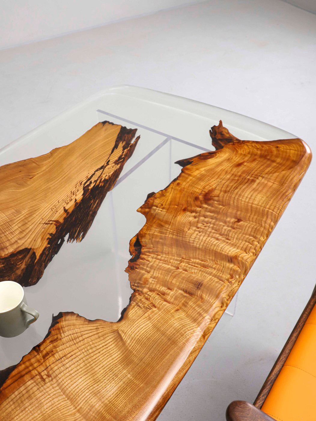 Table en bois de camphre en résine époxy à grain agréable, table en résine époxy à belle texture