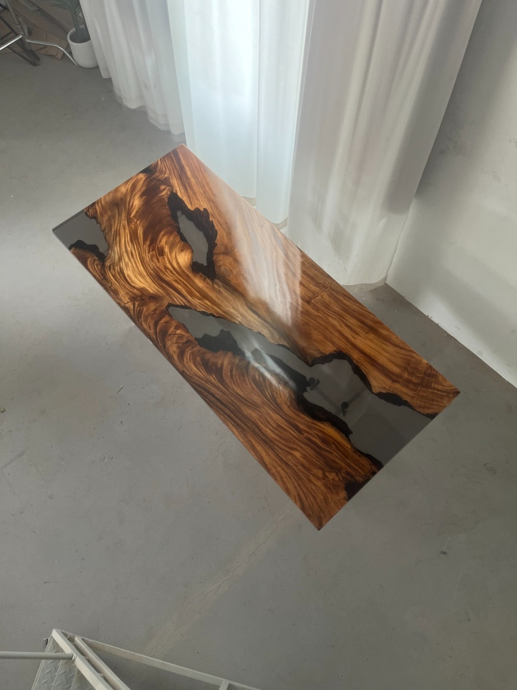 Walnut Wood Luxury Furniture Epoxy Resin -tafel