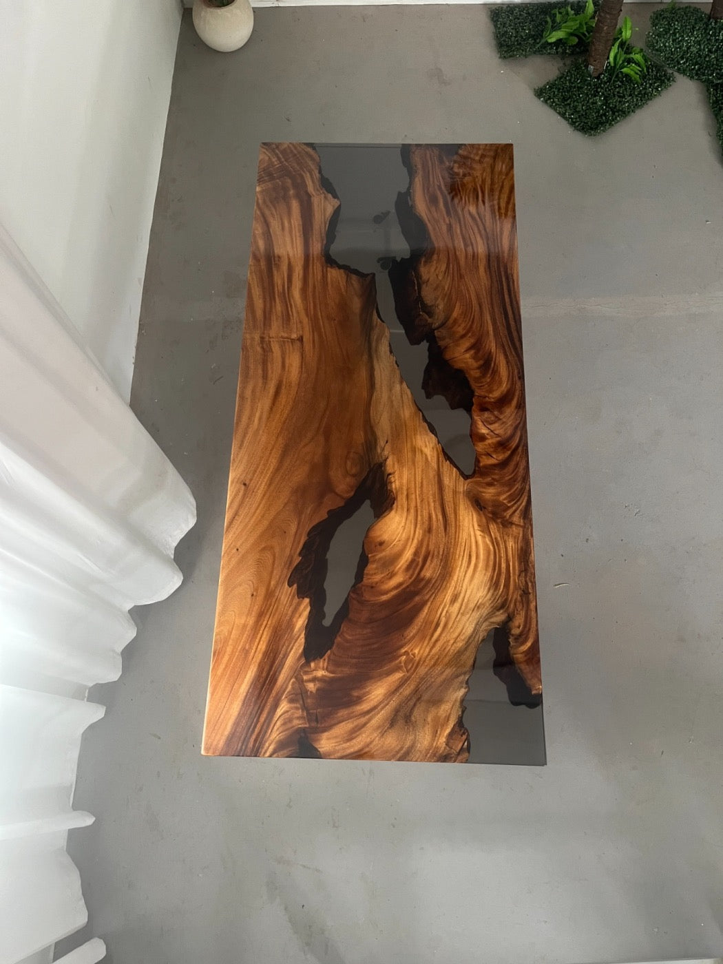 Walnut Wood Luxury Furniture Epoxy Resin -tafel