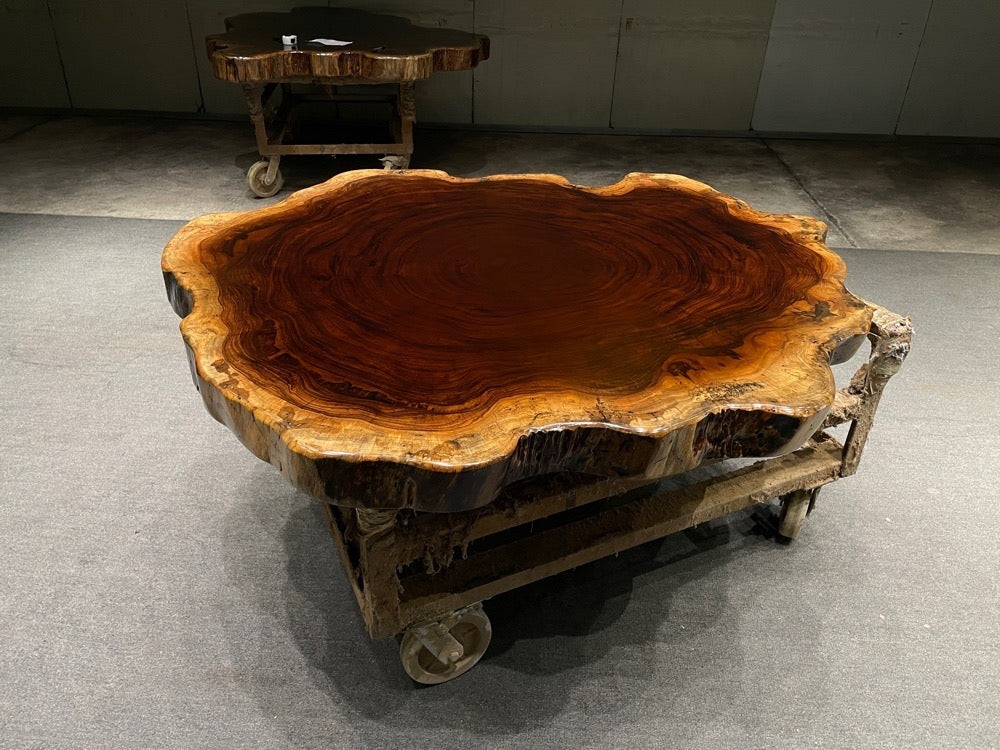 live edge round coffee table, live edge round dining table, live edge dining table round - SlabstudioHongKong