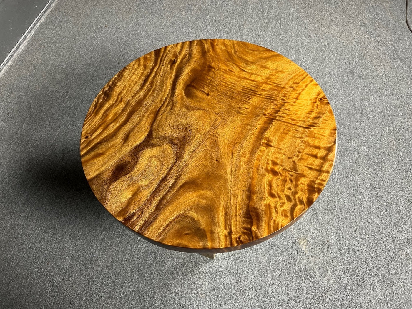 modern wood round table, real wood round table, wood round table for 6, wood round table top unfinished - SlabstudioHongKong