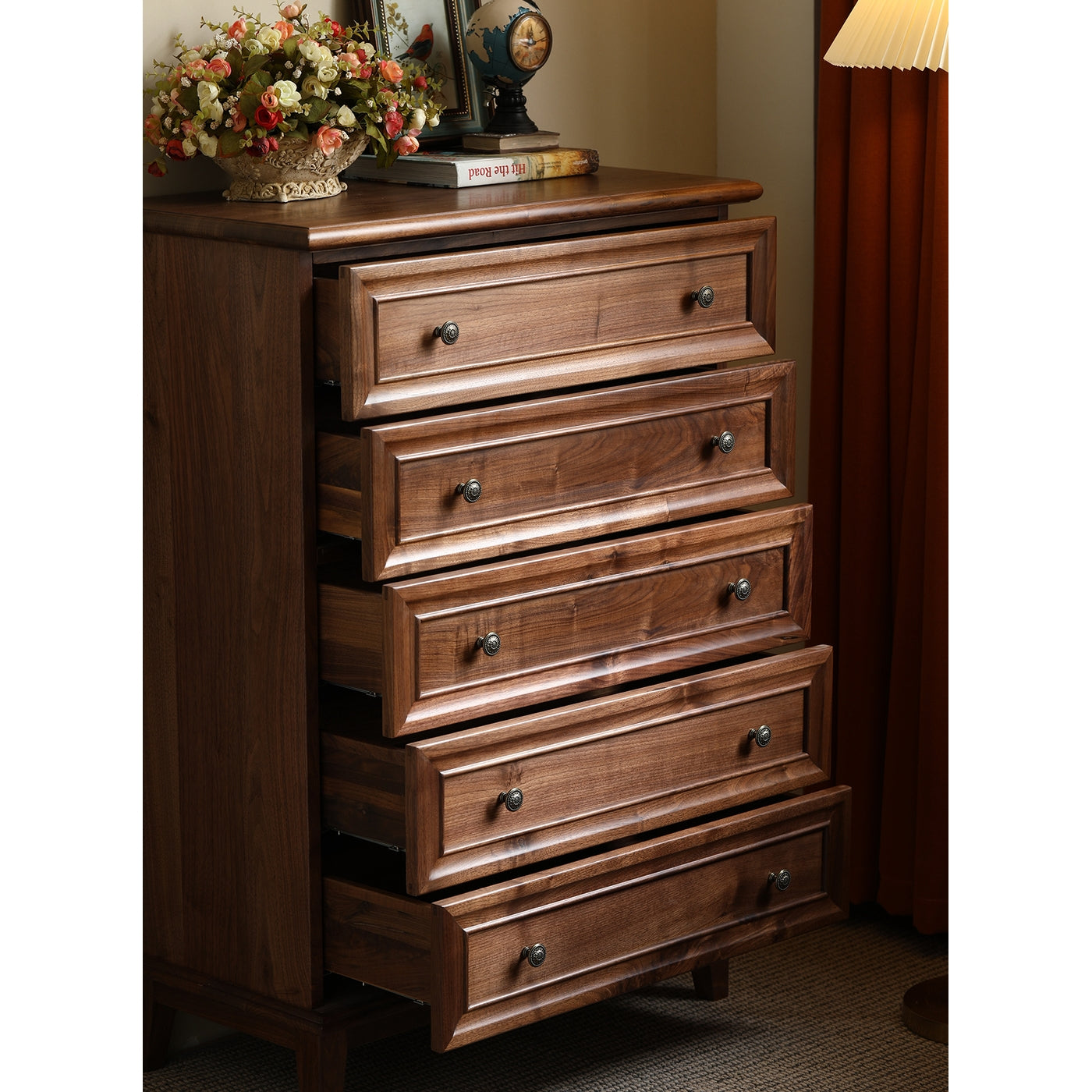 Heritage American Style Vintage Walnut Wood Dresser Heritage American Style Vintage Walnut Wood Dresser