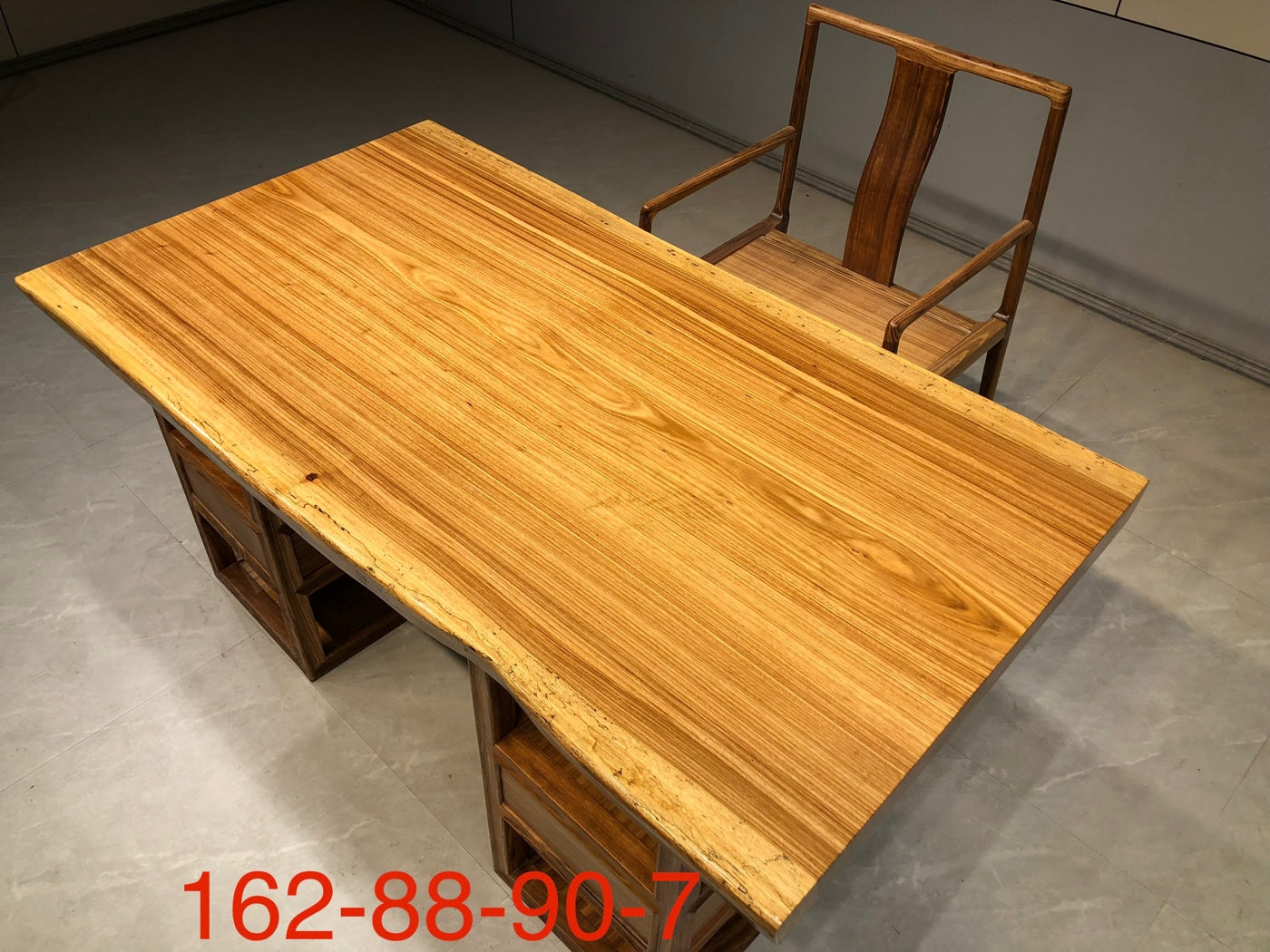 table console, table à manger ovale, dalle couleur bois, dalle <tc>Beli noir wood</tc>