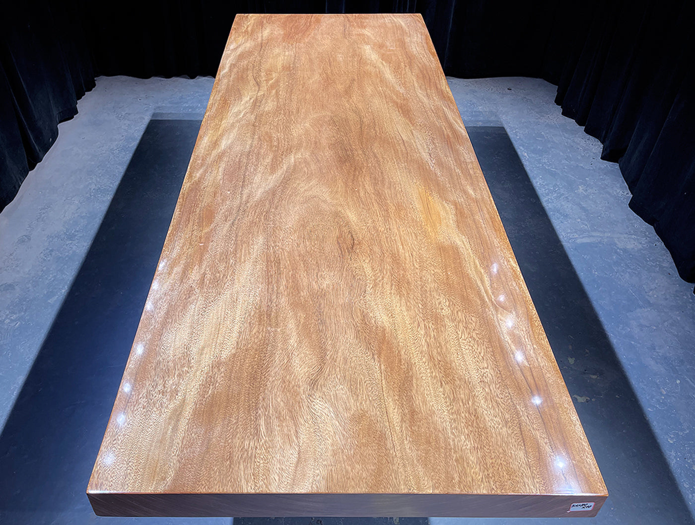 Natierlech Terminalia Wood Plack Table Top Live Edge