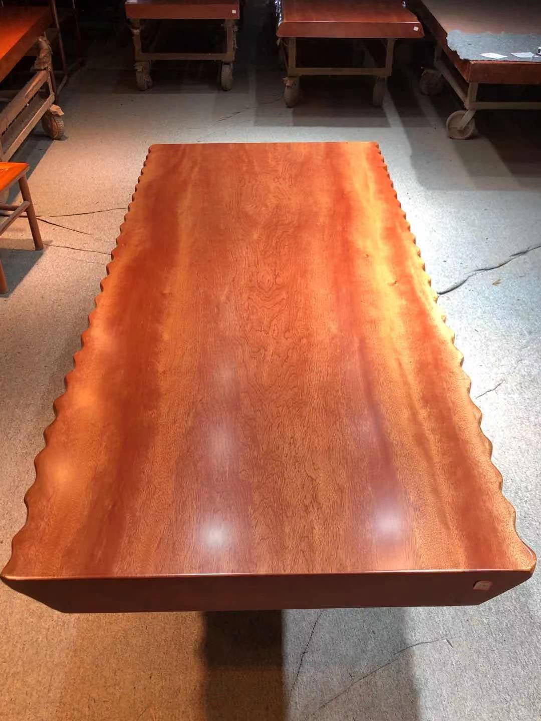 لوح خشب Bintangor، بناء طاولة بلاطة