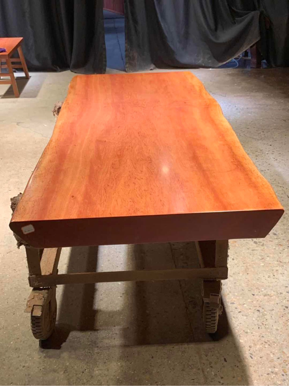 ピンクのテーブル スラブ、ビンタンゴールの木のスラブ テーブルの構造