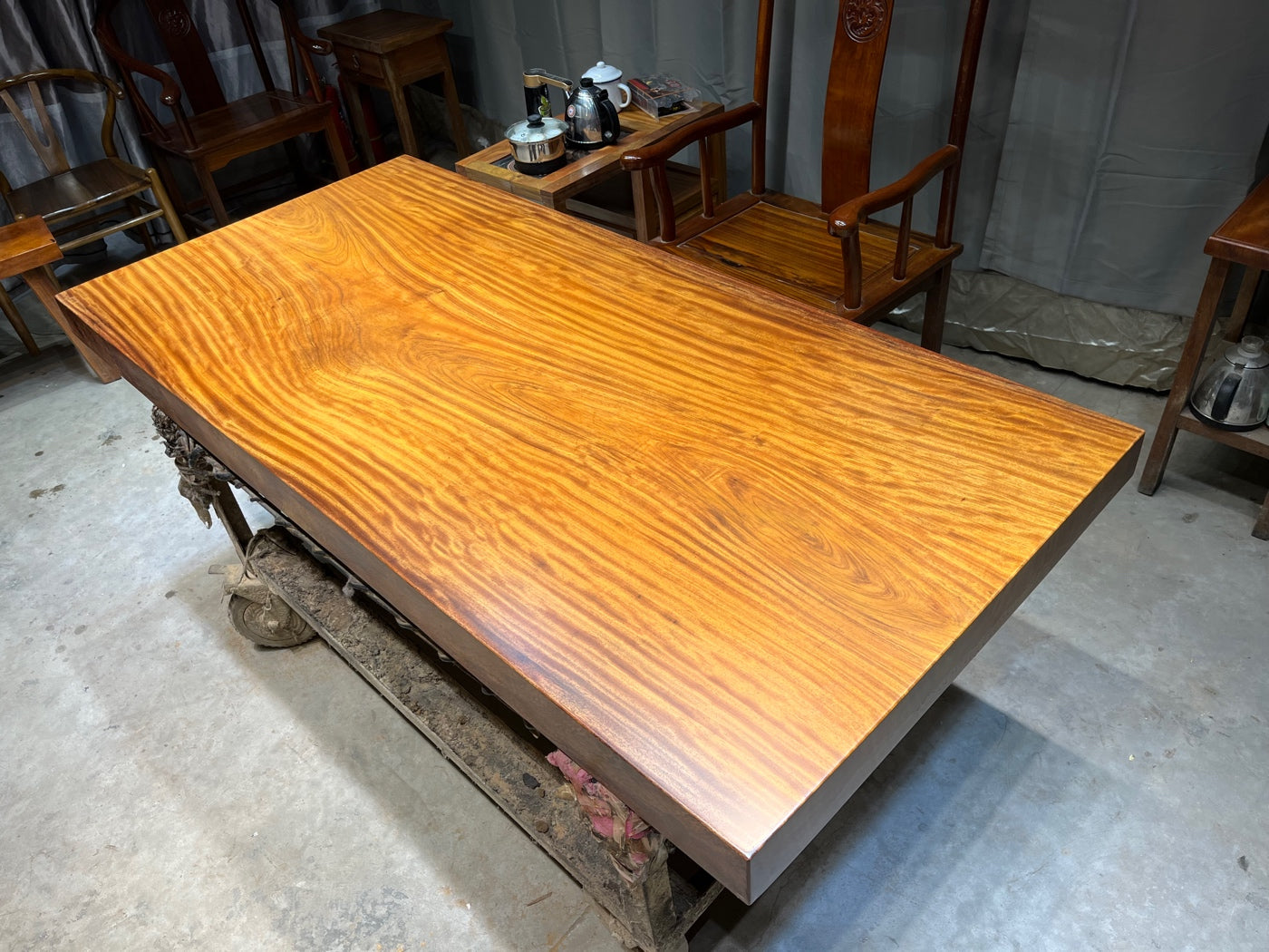 Afrikansk træplade sofabord, Tali træpladebord, levende kantplader til borde