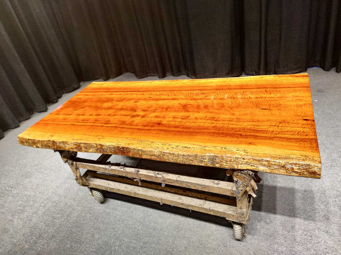 Laje de mesa de madeira maciça da Zâmbia, <tc>Rhodesian Copal wood</tc> mesa de laje de borda viva