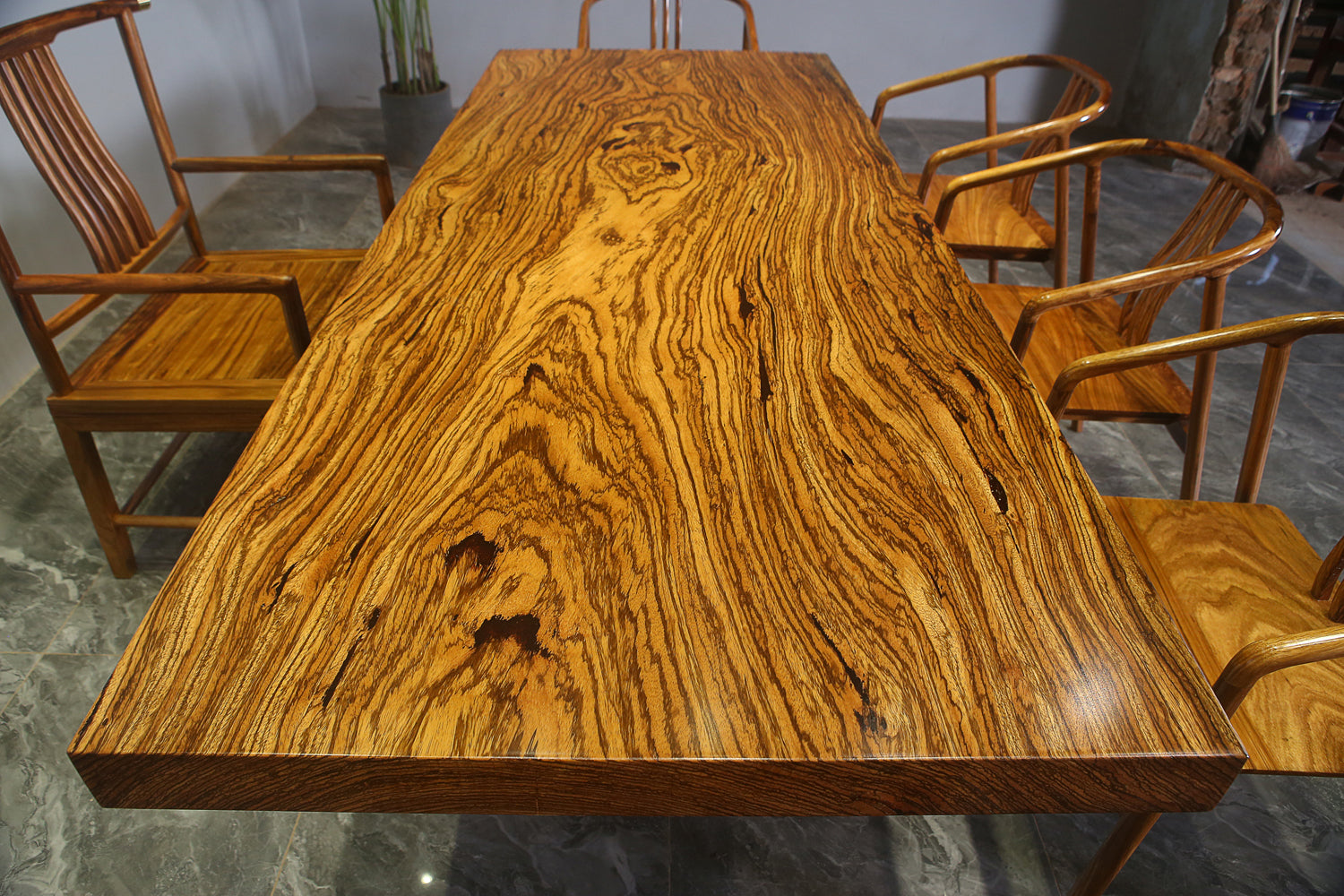 <tc>Zingana wood</tc> mesa, mesa de losa de borde vivo, mesa de comedor de losa, mesa de centro de madera de losa