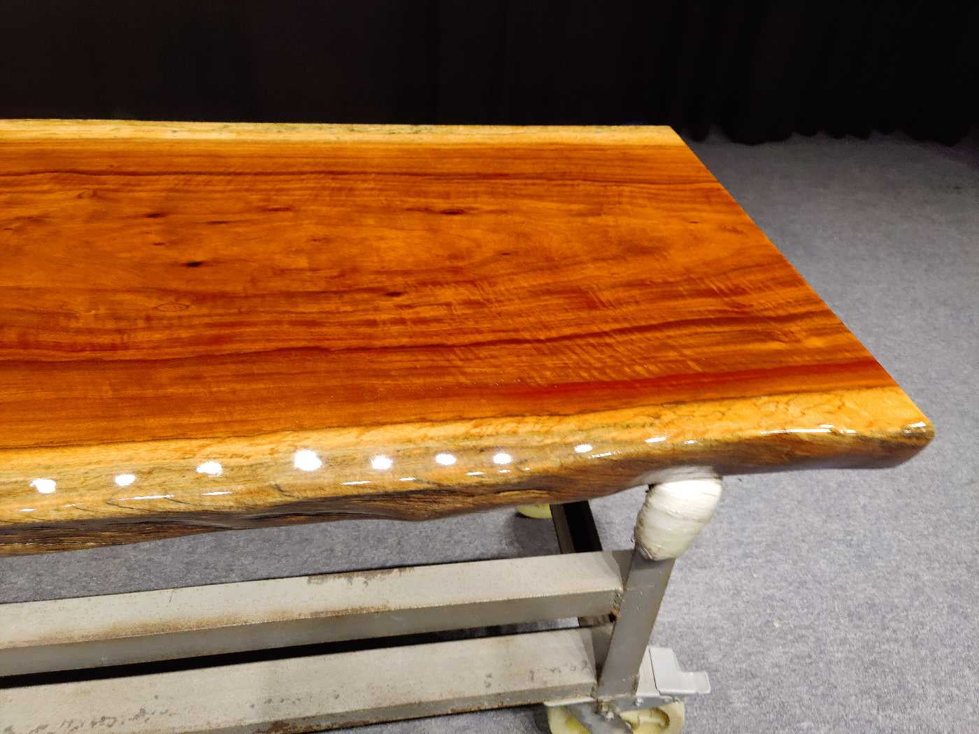 Mesa de comedor de losa de madera Zambia, patas de mesa de losa <tc>Rhodesian Copal wood</tc>