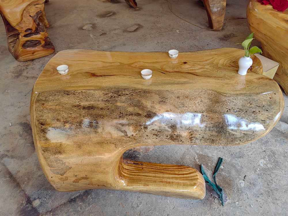 Couchtisch, Couchtisch aus Holz, Tisch für den Außenbereich, Strandkorb aus Walnussholz