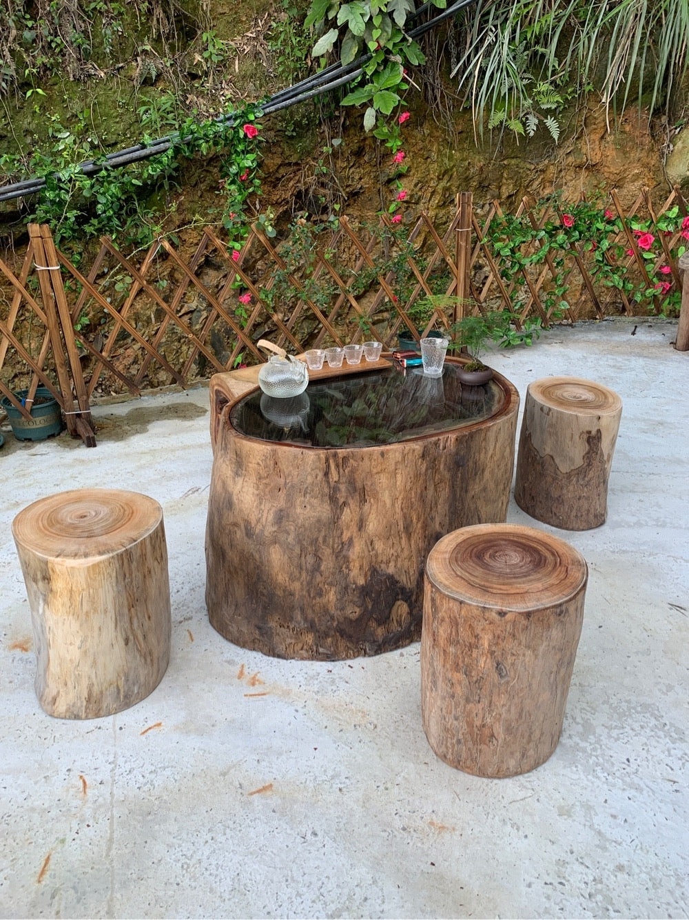outdoor table X 1 set, Camphor coffee table