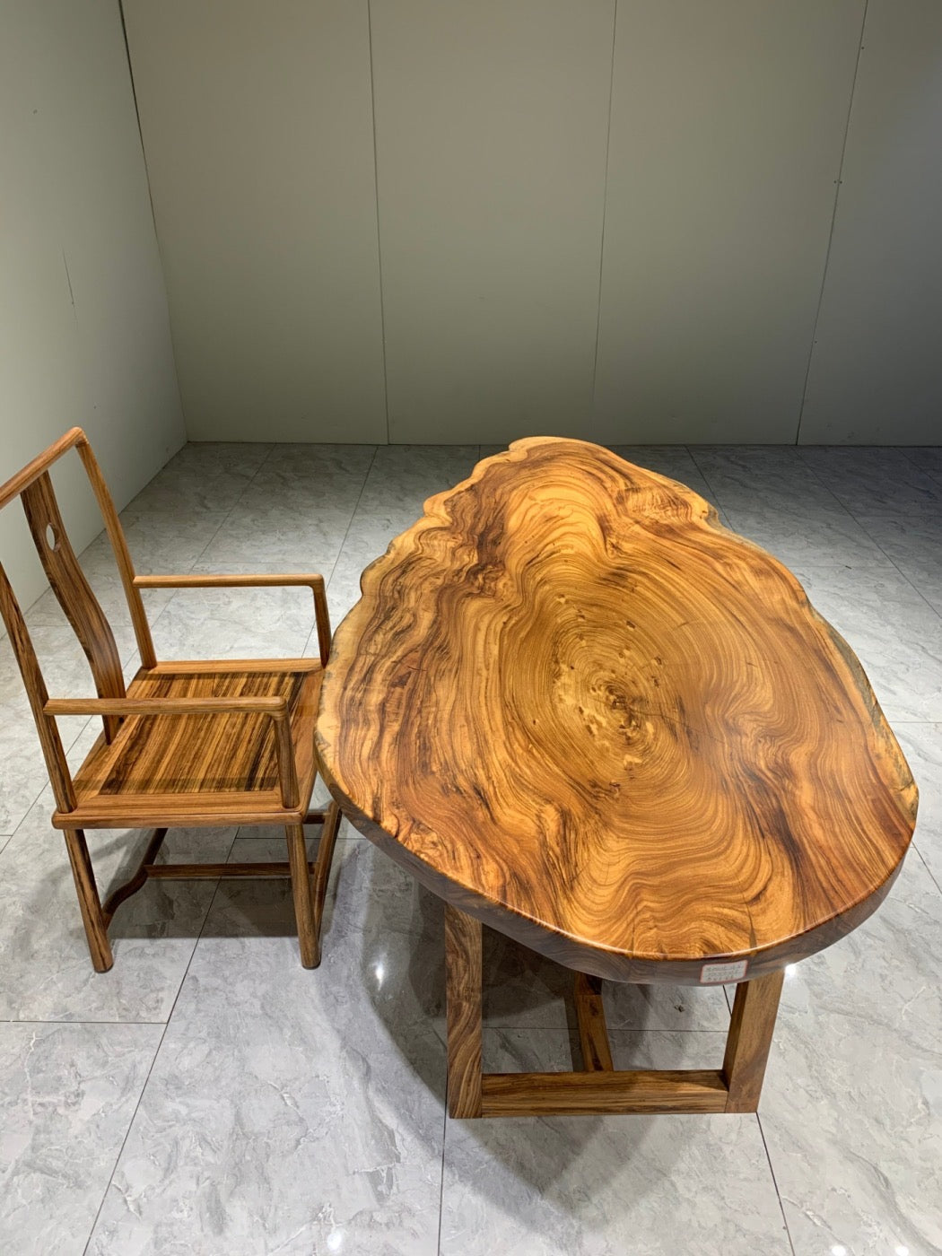 stort spisebord, midt århundrede spisebord, træbord keramik stald sofabord