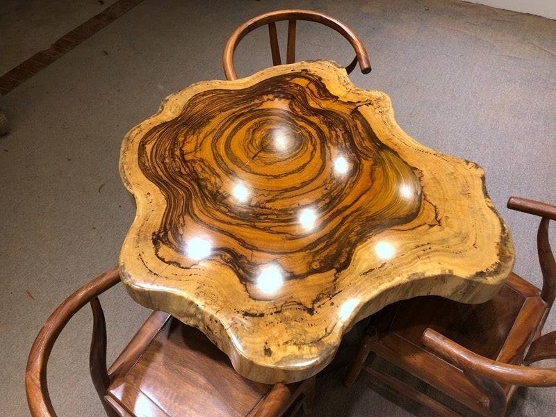 table basse de grange en poterie, table basse de forme aléatoire, tables basses en bois