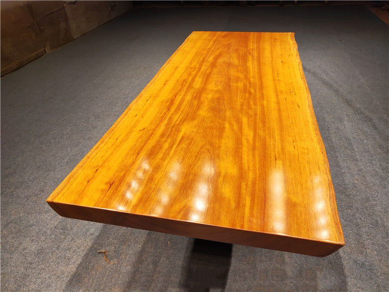 Dalle Chiviri, bureau en bois, bureau en bois, table à manger Live Edge, table en bois massif personnalisée