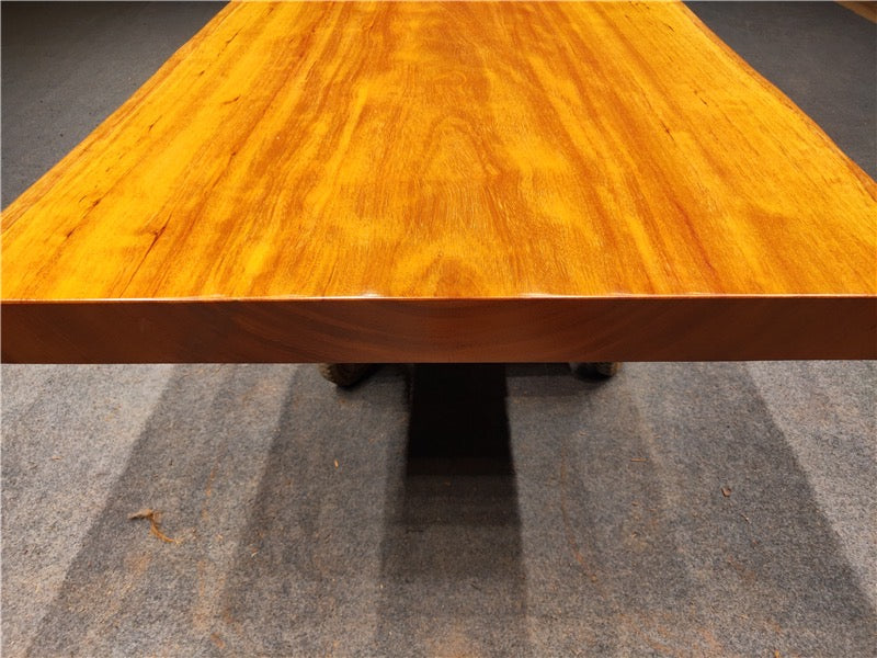 Losa de Chiviri, escritorio de madera, escritorio de madera, mesa de comedor Live Edge, mesa de madera maciza personalizada
