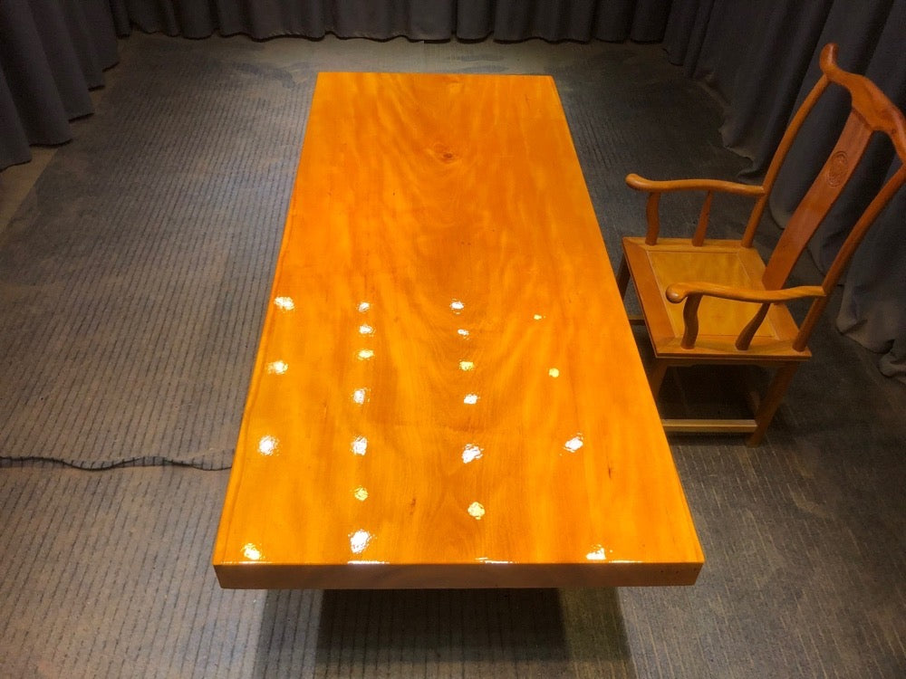 Scrivania Chiviri, scrivania in legno, tavolo da pranzo Live Edge, tavolo in legno massello personalizzato