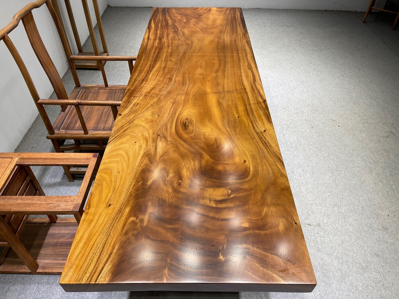 Lastra di legno personalizzata, tavolo da pranzo in noce, tavolo in noce, noce americana massiccia, tavolo da pranzo Live Edge