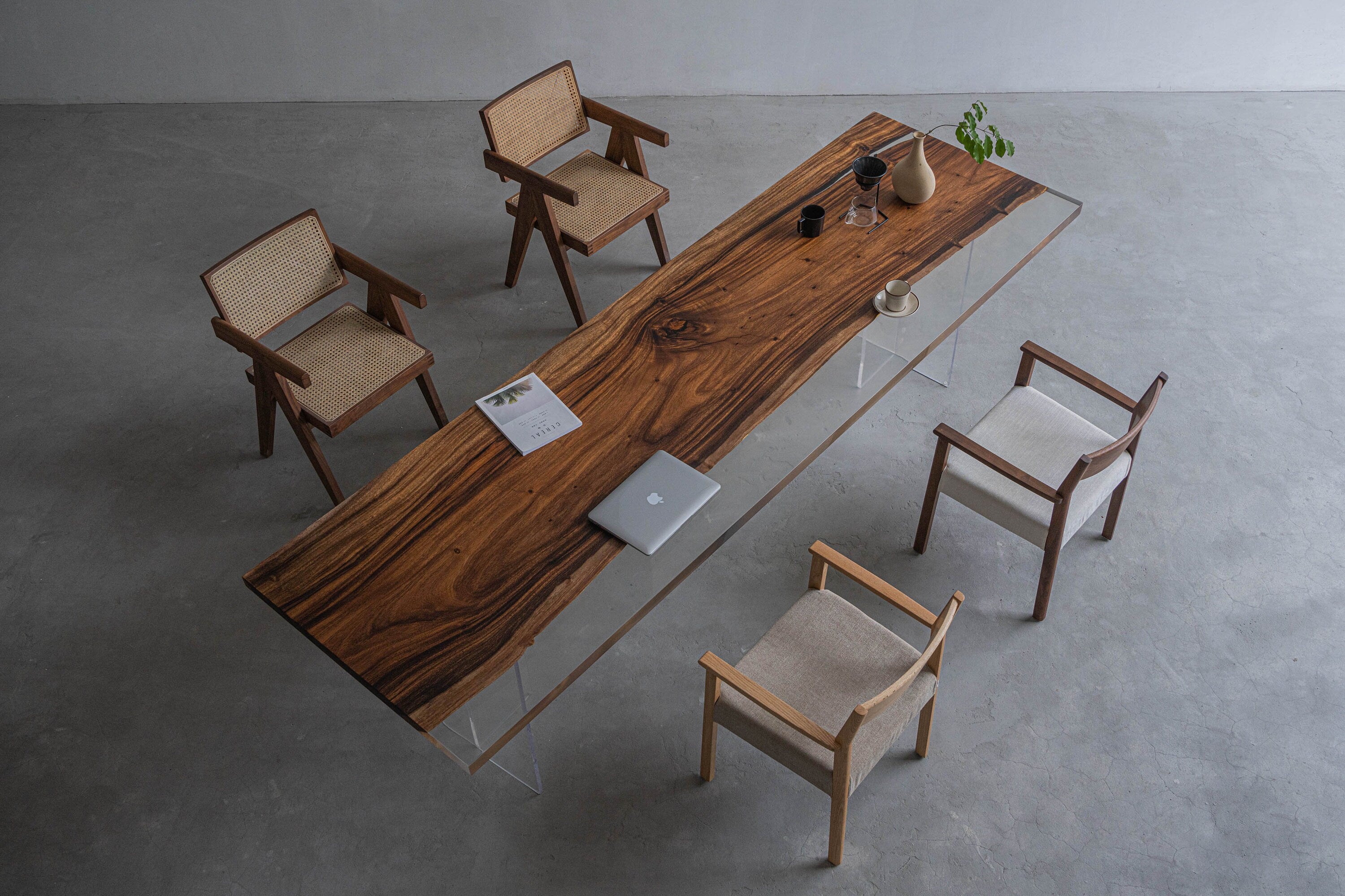Table à manger/ Table à manger Table de bureau époxy, table en bois époxy clair de rivière de luxe