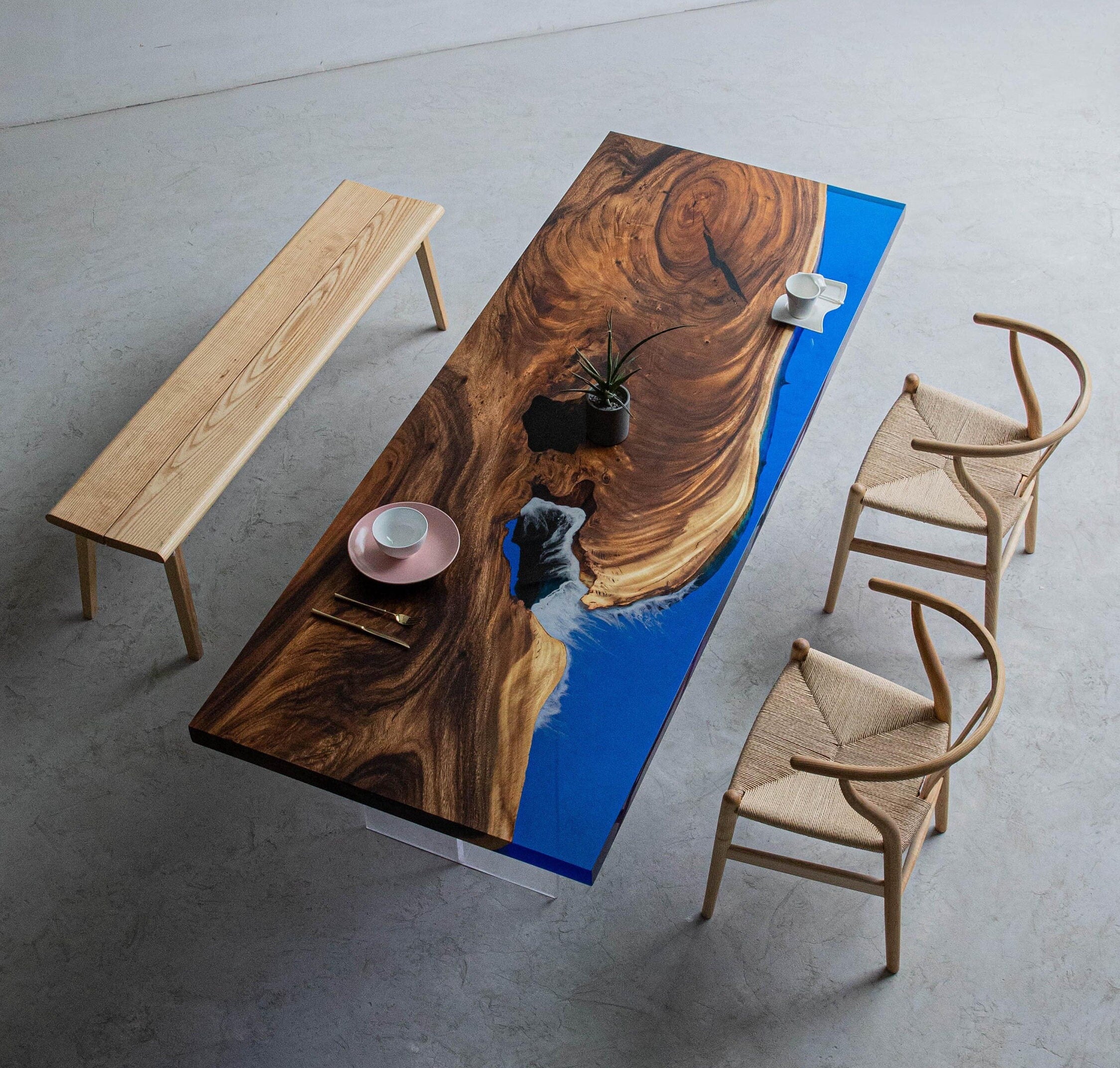 ダイニングテーブル、無垢材テーブル、アカシア無垢材テーブル