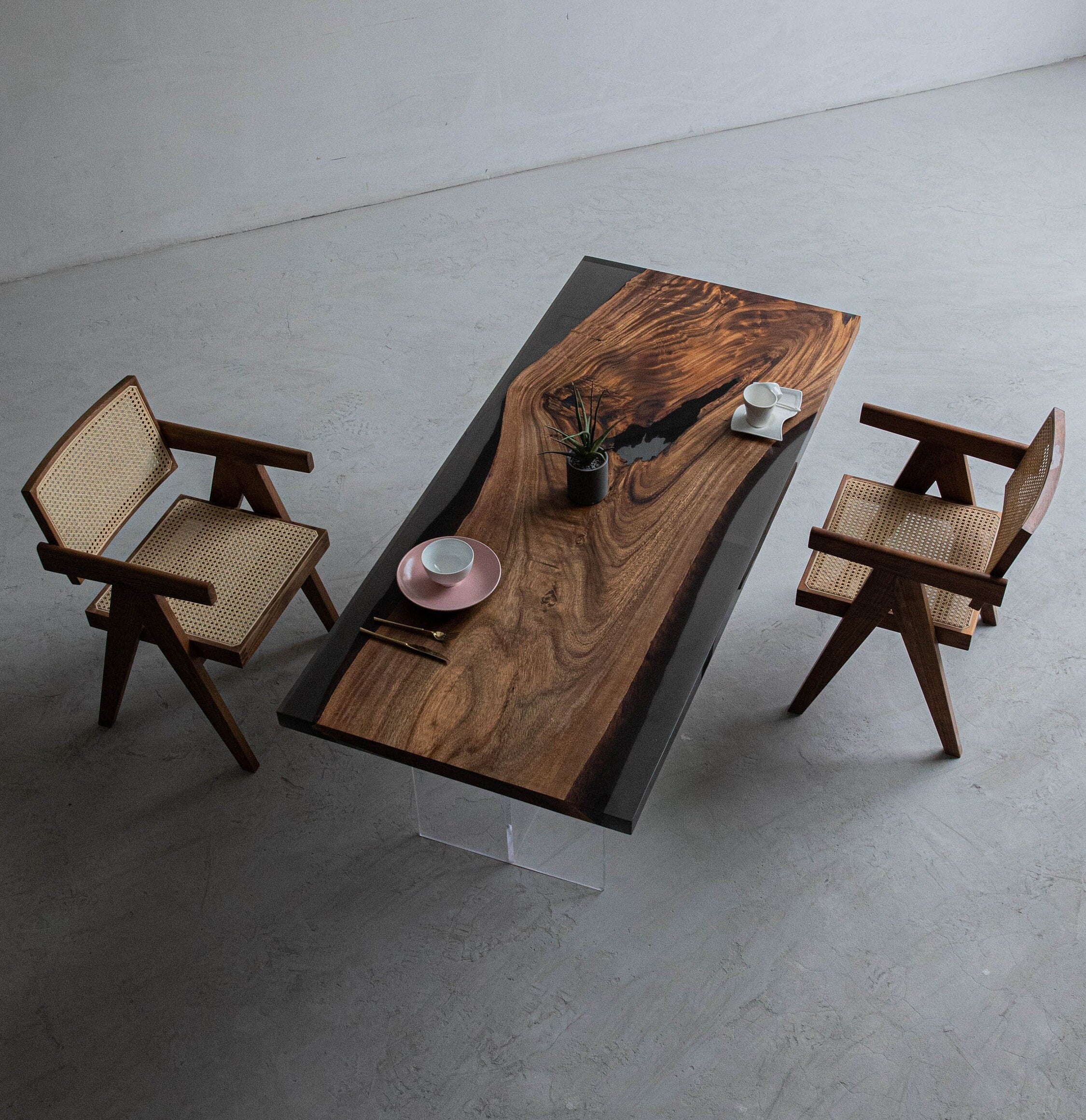 Essential Artworks 超硬質耐久性耐候性、光沢仕上げの美しいエポキシ樹脂ダイニングテーブル