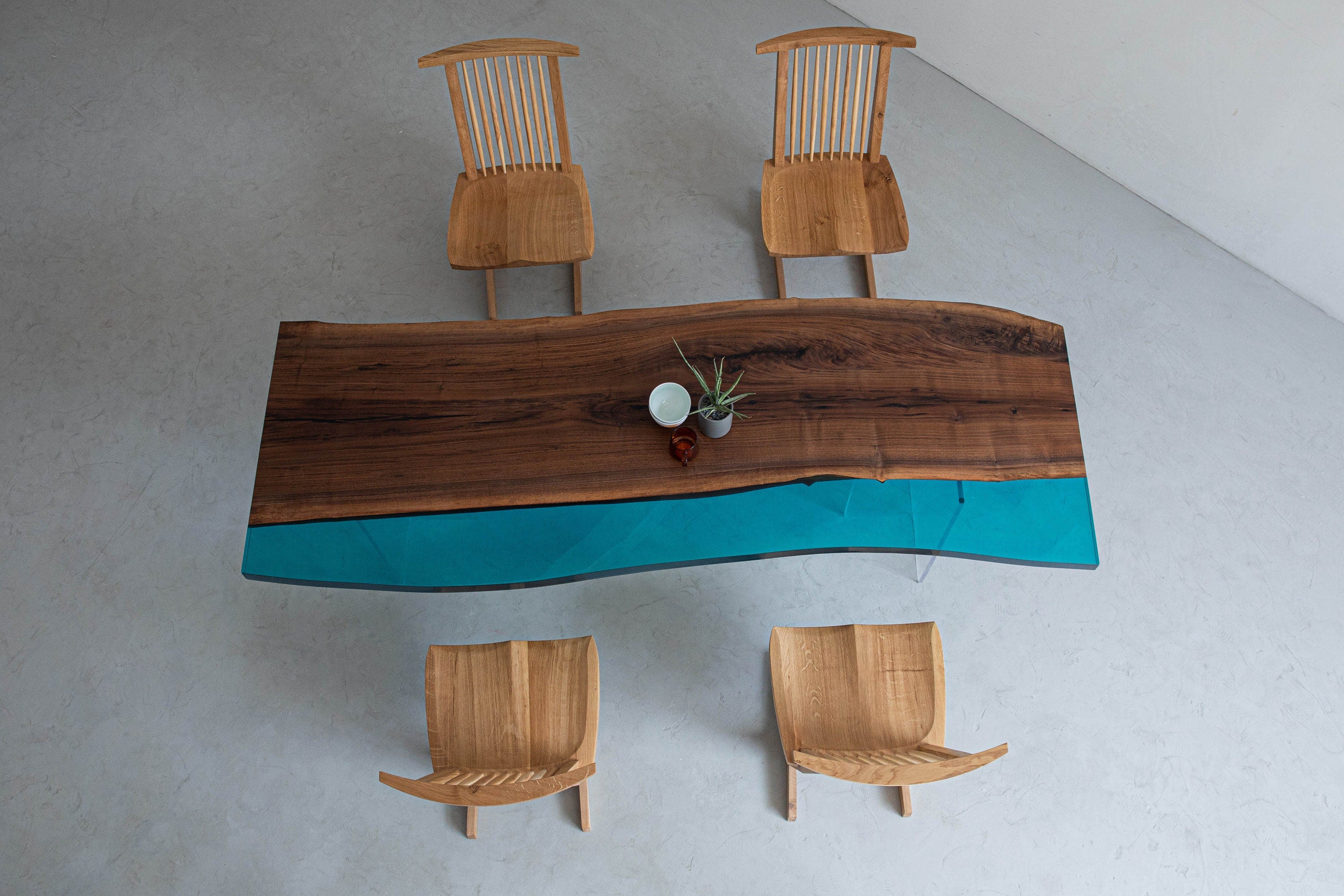 طاولة خشب راتينج ، طاولة نهر راتنجات الإيبوكسي المخصصة ، حسب الطلب ، طاولة طعام