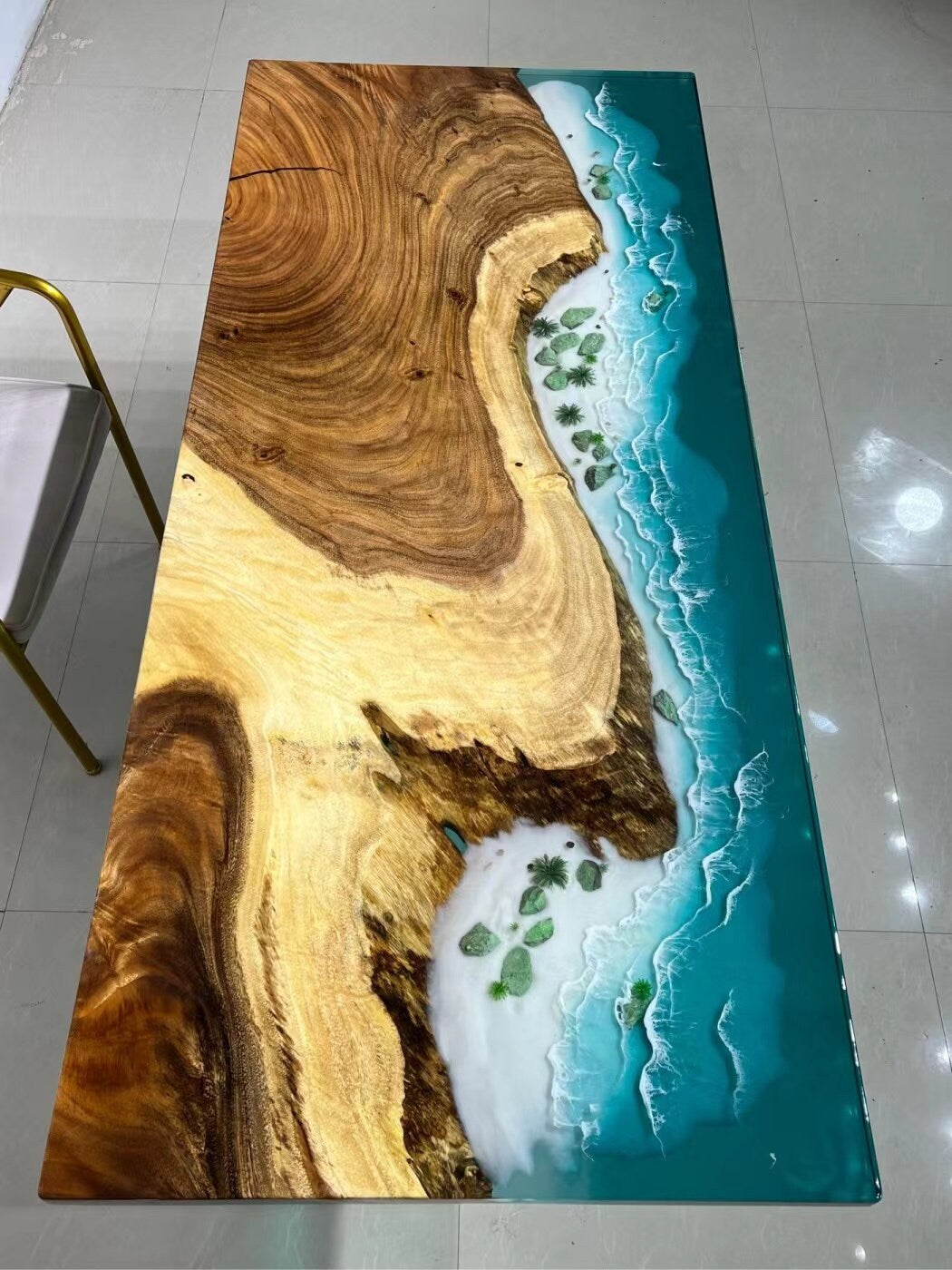 scultura epossidica stile oceano in legno massello resina arte cristallina mobili artigianali top