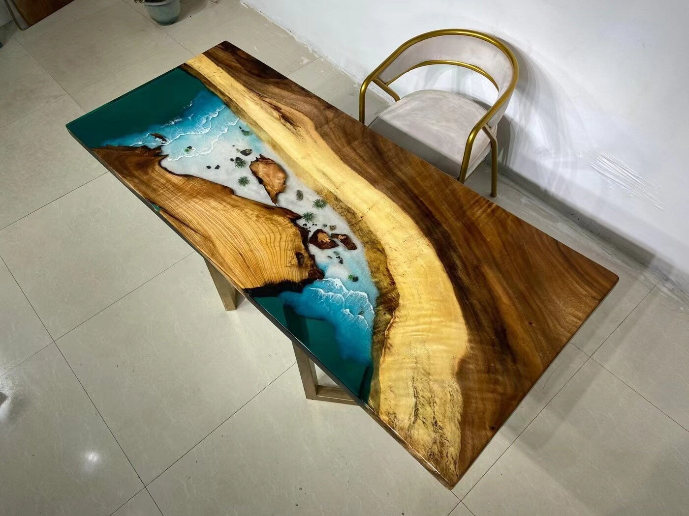 Table époxy, table en bois naturel, plateau de table à manger en résine de noyer