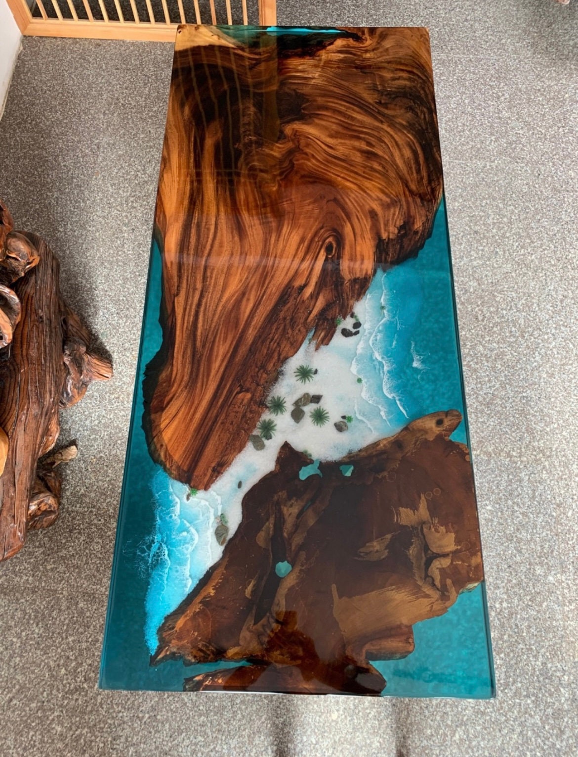 طاولة طعام خشبية من راتنجات الايبوكسي باللون الأسود مصنوعة من خشب الجوز لتزيين المنزل حسب الطلب