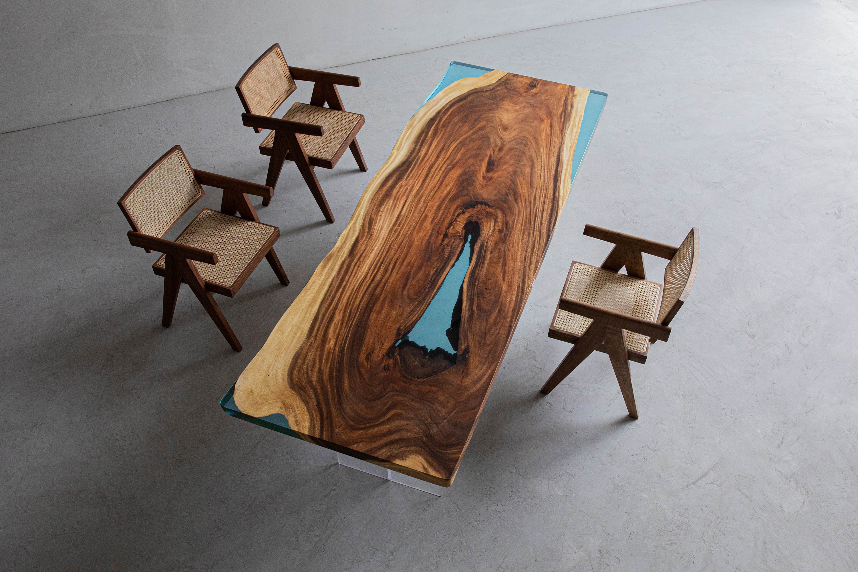 lastra, tavolo lastra, tavolo in resina, possiamo realizzare dimensioni personalizzate.